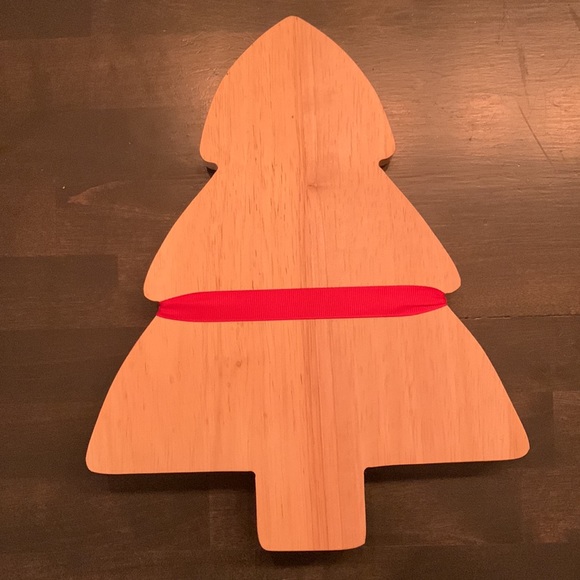 Mini Christmas Tree Cutting Board - Picture 2 of 2